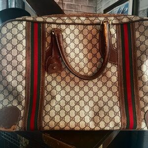 Gucci Beige Monogram Bag with Original Lock and Key. Open to serious fair offers